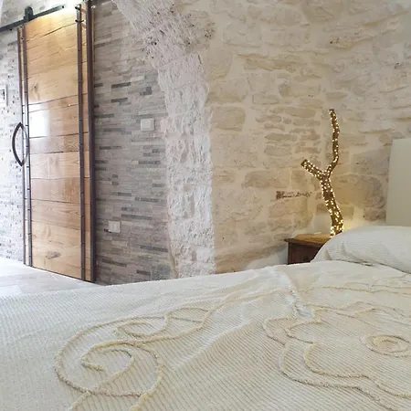 Buona Notte Nel Trulletto Bed & Breakfast 2*